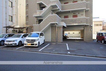 グリーンハイツ柳井町[1K/31.38m2]の駐車場