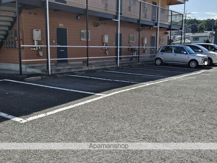 エルディム瀬戸Ｂ[2DK/39.74m2]の駐車場2