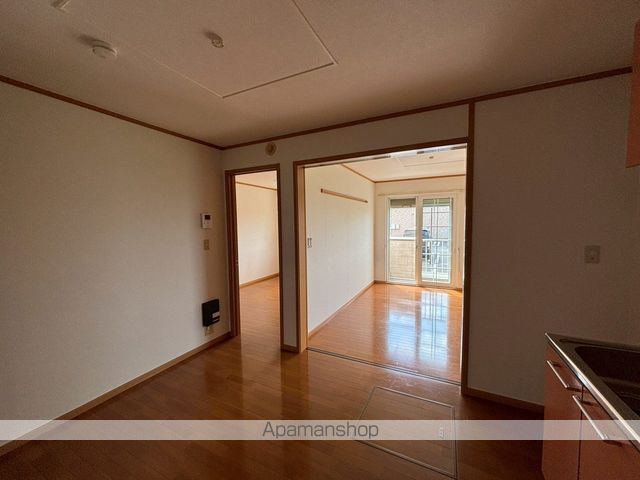 コンフォルターブルIIIの内装写真