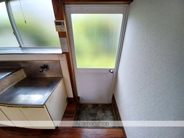 南原清水貸家の内装写真