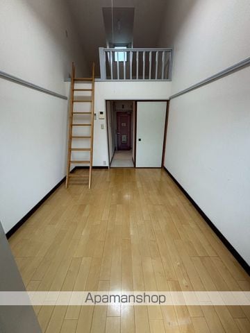 CLEVERの内装写真