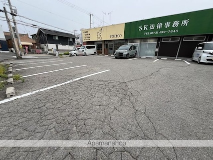 和歌山県和歌山市納定[事務所/39.3m2]の駐車場