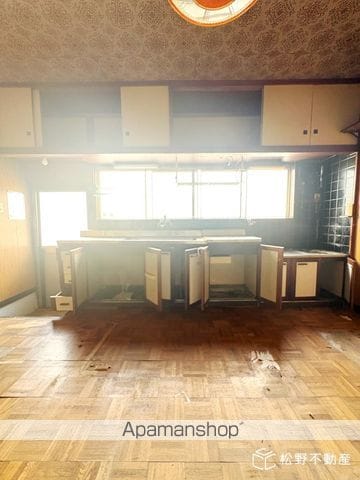 高松琴平電鉄琴平線 伏石駅 徒歩14分 2階建 築52年の内装写真