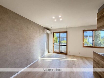 ヴィラ　島立[1LDK/39.32m2]のリビング・居間