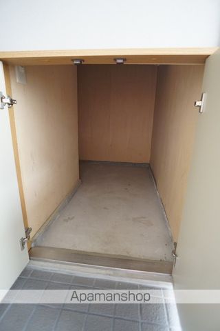 デリエール・KOSUGIの内装写真