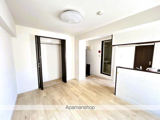 日商岩井袋町マンションの内装写真