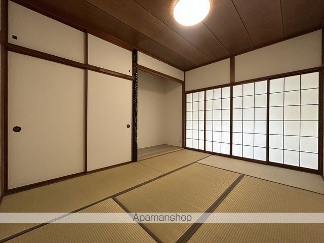 福井市 2階建 築56年の内装写真