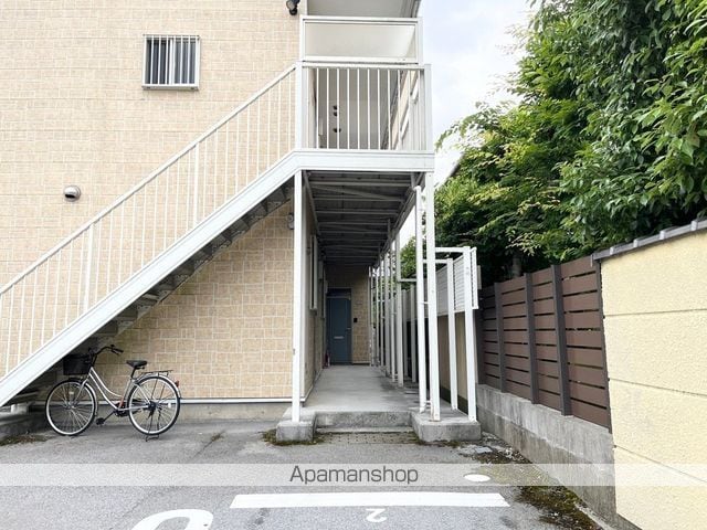 エムズクレストの玄関写真