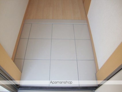 アルバ[2LDK/58.81m2]の玄関