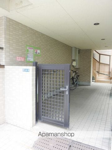 パールハイツ北新宿の外観写真