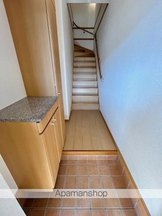 トゥー・ル・モンド[2LDK/61.76m2]の玄関