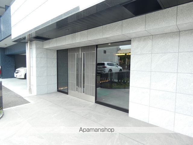 プレサンス深江橋ラヴィゲートの玄関写真