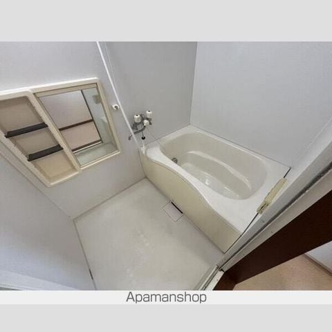 キャピタルヒルズAの内装写真