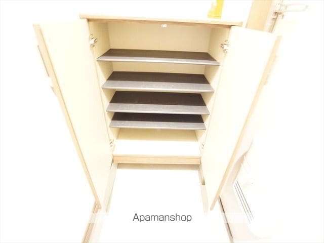 BAOBABとてっぽ通の内装写真