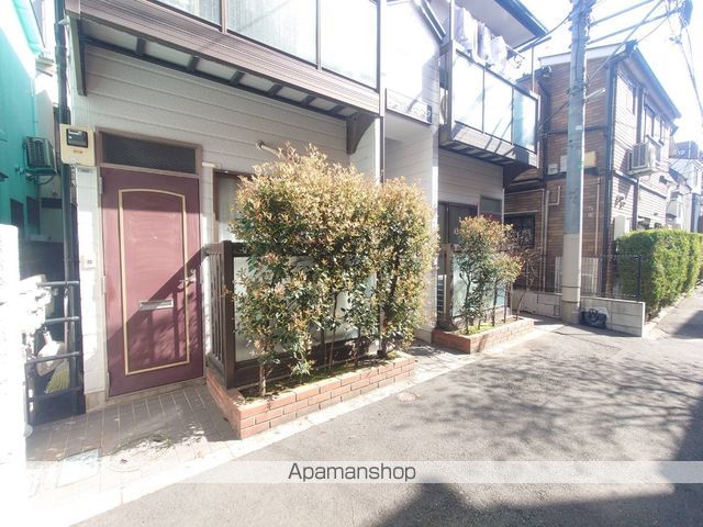 フラットムナカタの玄関写真