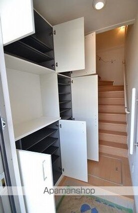 Ｊｕｖｅｎｉｌｅ　Ｓｏｌ（ジュベニール　ソール）[2DK/52.5m2]の玄関