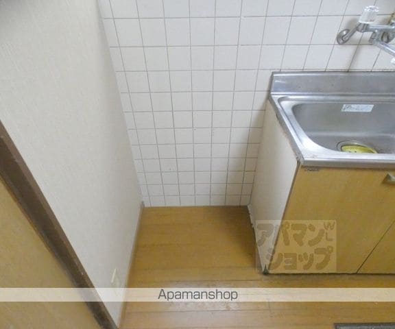京阪電気鉄道鴨東線 神宮丸太町駅 徒歩8分 3階建 築42年の内装写真