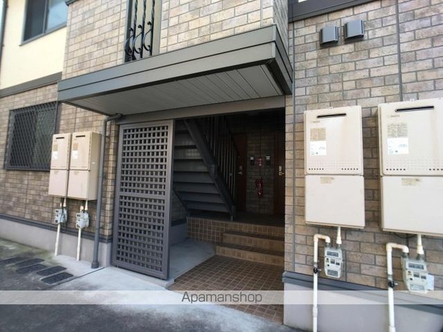 ジャスミン Bの玄関写真