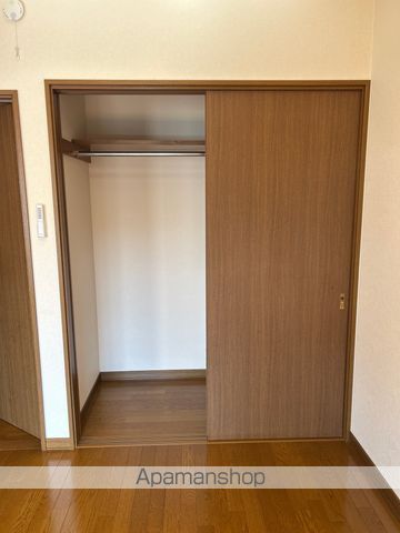 パープルレインの内装写真