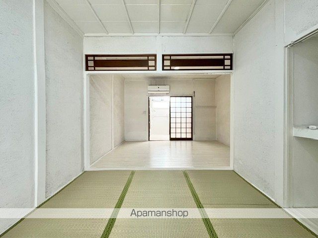 稲葉元町1丁目貸家の内装写真