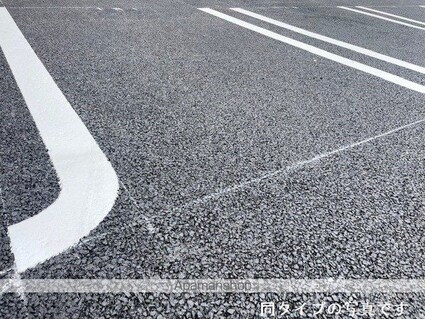 ウィステリアＢ[2LDK/59.58m2]の駐車場2