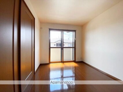 ロイヤルガーデンミルフィー　Ｂ棟[2LDK/55.45m2]のリビング・居間