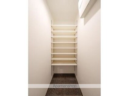 プライムアーバン新宿夏目坂タワーレジデンス[1DK/49.28m2]の内装2