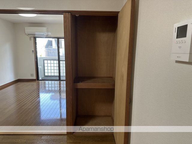 新井マンションの内装写真