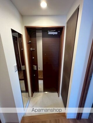 東京都中野区新井１丁目[1SLDK/50.8m2]の玄関