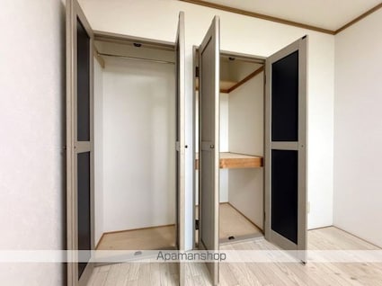 ルーヴルやまとⅡ[1LDK/44.71m2]の収納