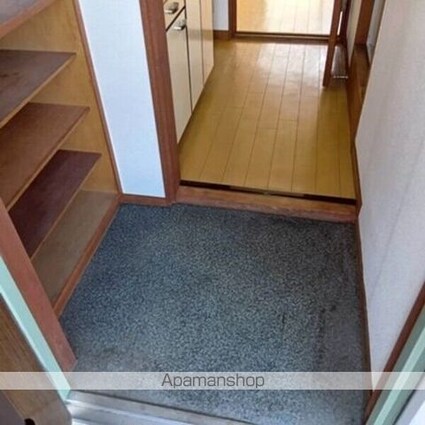 カーサソシアル[1R/17.01m2]の玄関