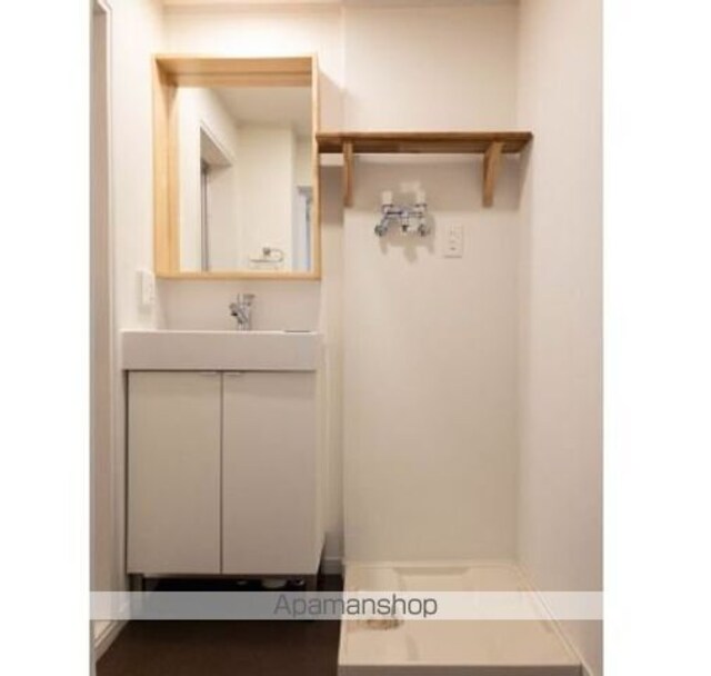 東京都世田谷区上用賀３丁目[1LDK/59.5m2]の洗面所