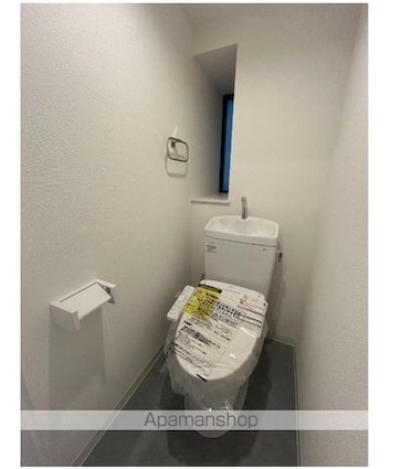 グランコールス東北沢[2LDK/58.35m2]のトイレ