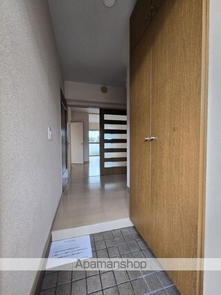 東京都八王子市諏訪町[2LDK/59m2]の玄関