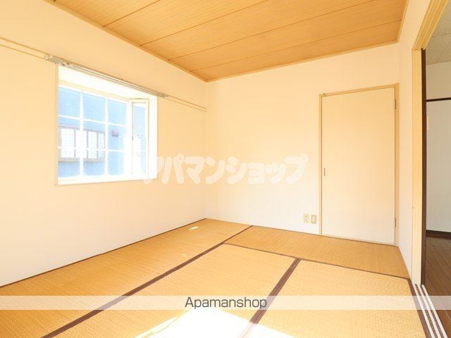 サンハイツ新井E棟の内装写真