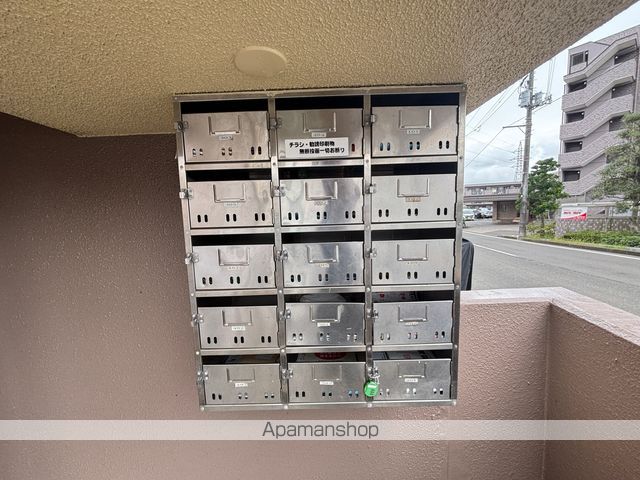 サンパレス苦竹の玄関写真