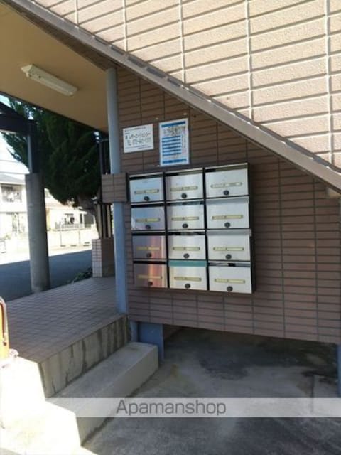 和歌山県海南市重根[2LDK/63.5m2]の共用部3