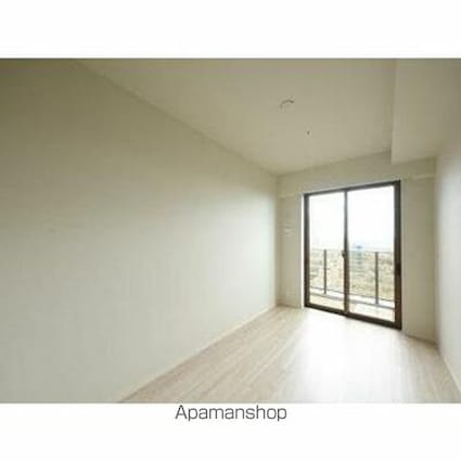 東京都新宿区西新宿５丁目[3LDK/90.58m2]のリビング・居間2