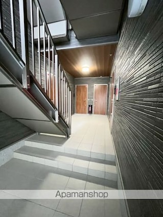 ヒカルサ和歌山本町[1LDK/42.24m2]のロビー