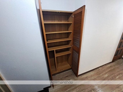 レジデンス勝山[4DK/60.8m2]の収納