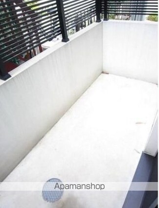 エストフルーヴ[1R/28.62m2]のバルコニー