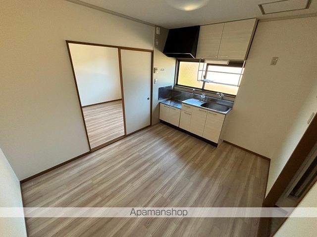 NEWセジュール三輪 A棟の内装写真