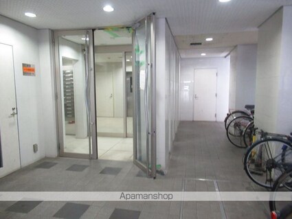 ヴィアーレ勾当台Ⅰ[1LDK/53.95m2]のエントランス