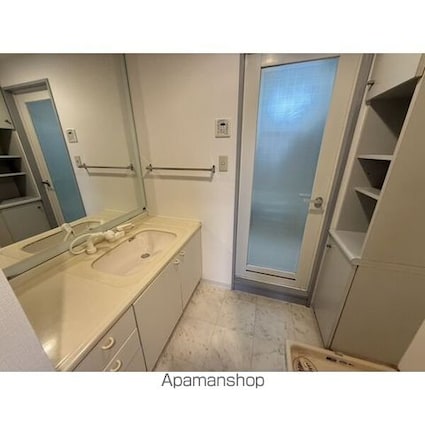 エクセレンス志賀本通[3LDK/79.67m2]の洗面所