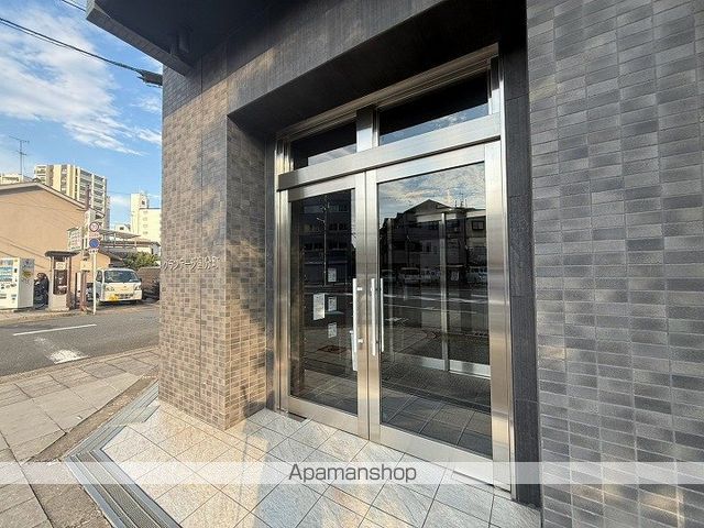 グランテージ国分町の玄関写真