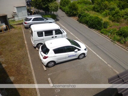 ルミエールミツトヨＡＢ　[2DK/40m2]の駐車場