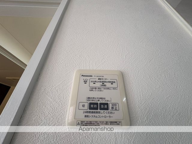 レオハイム春日山の内装写真