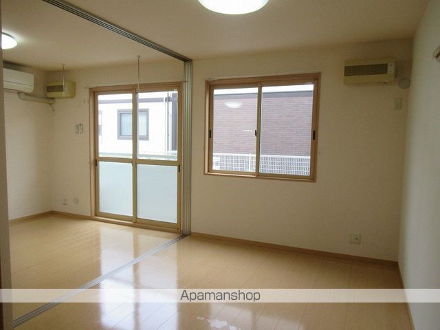 リビングタウン中島 Aの内装写真