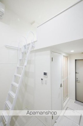 東京都新宿区富久町[1R/13.25m2]の玄関