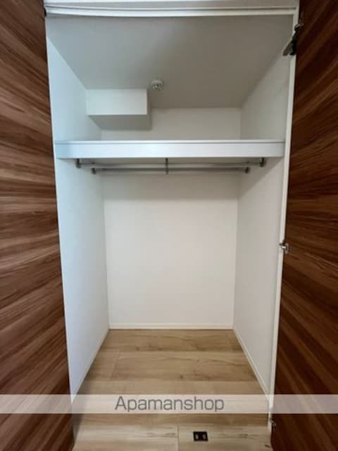 和歌山県和歌山市小雑賀[2LDK/61.66m2]の収納